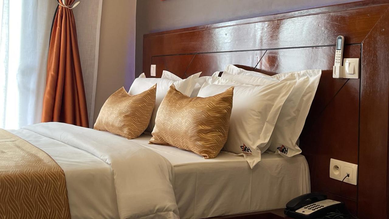 Sky Kenako Hotel Криби Екстериор снимка