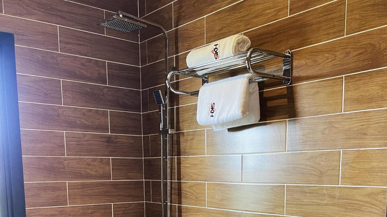 Sky Kenako Hotel Криби Екстериор снимка