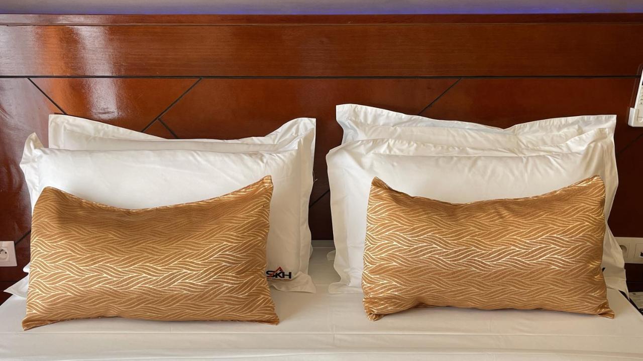 Sky Kenako Hotel Криби Екстериор снимка