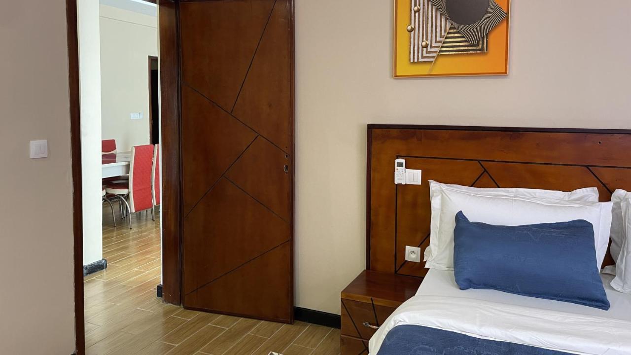 Sky Kenako Hotel Криби Екстериор снимка