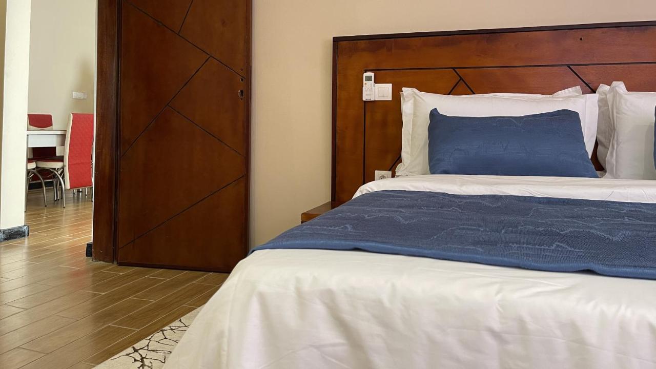Sky Kenako Hotel Криби Екстериор снимка