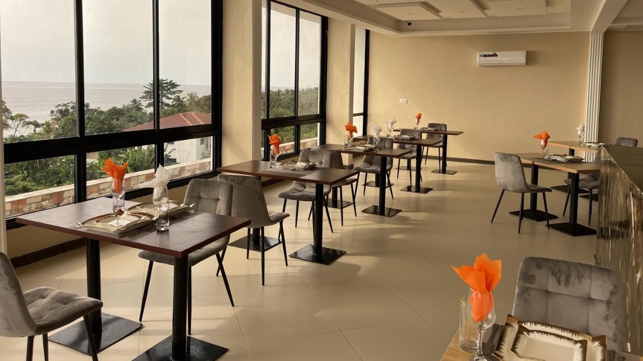 Sky Kenako Hotel Криби Екстериор снимка