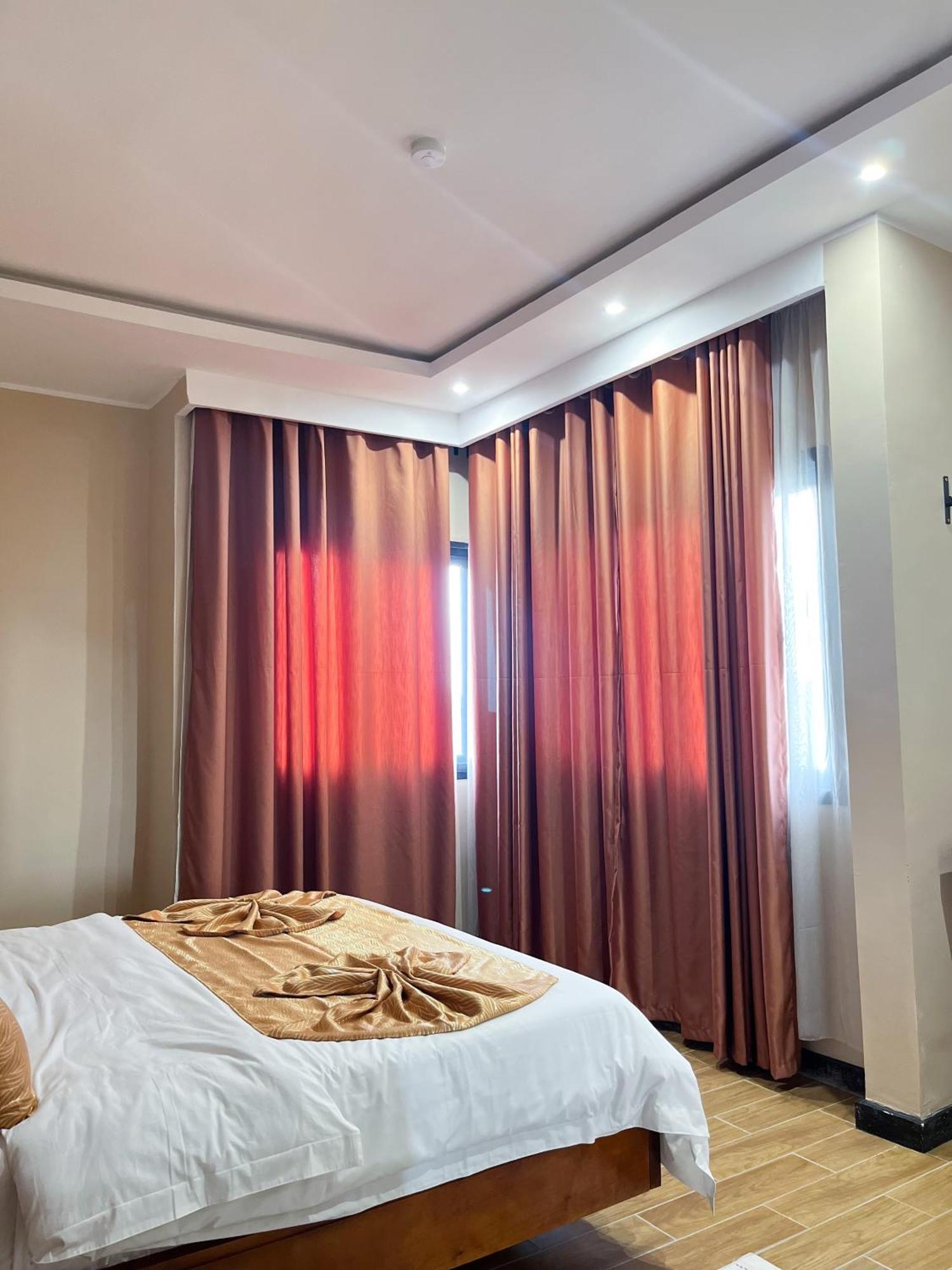 Sky Kenako Hotel Криби Екстериор снимка