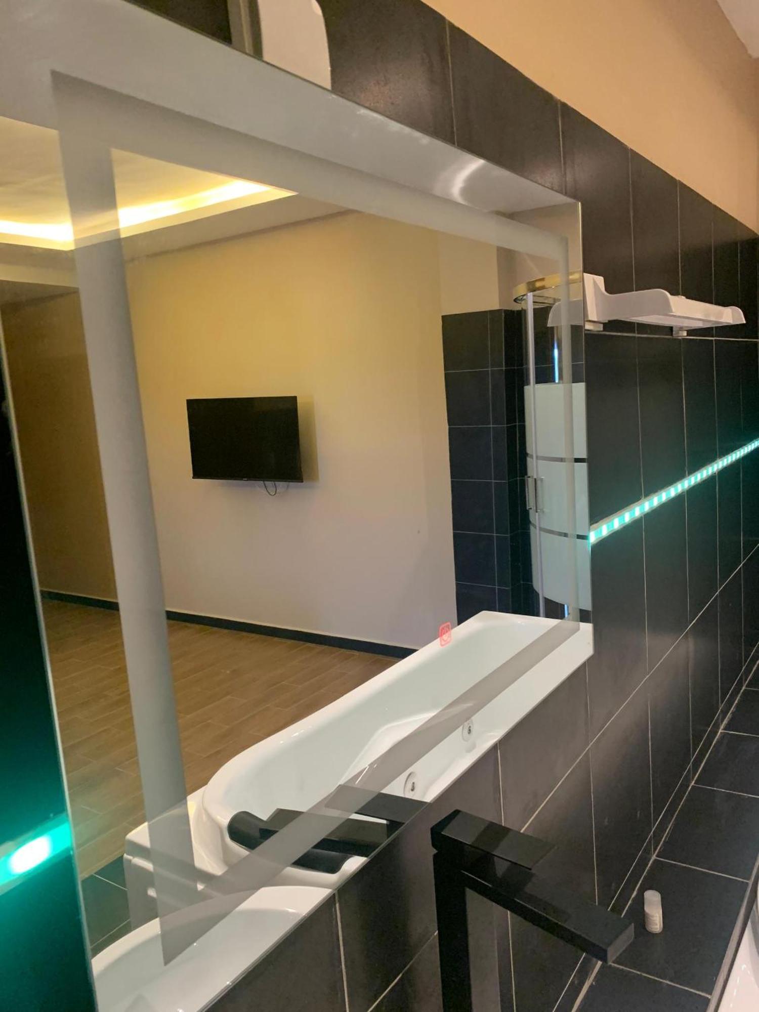 Sky Kenako Hotel Криби Стая снимка